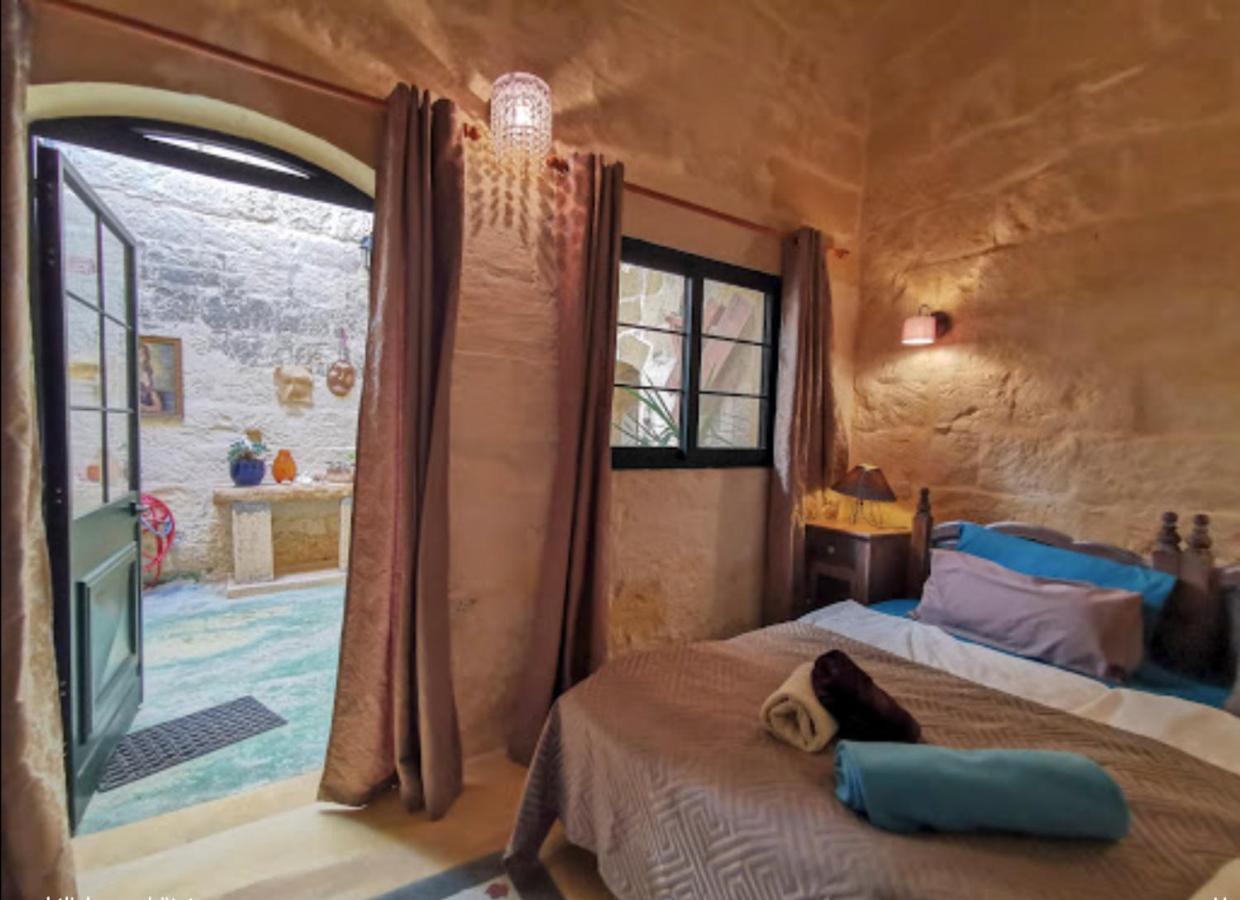 Peaceful Farmhouse Stay With Cozy Yard Għarb Eksteriør billede