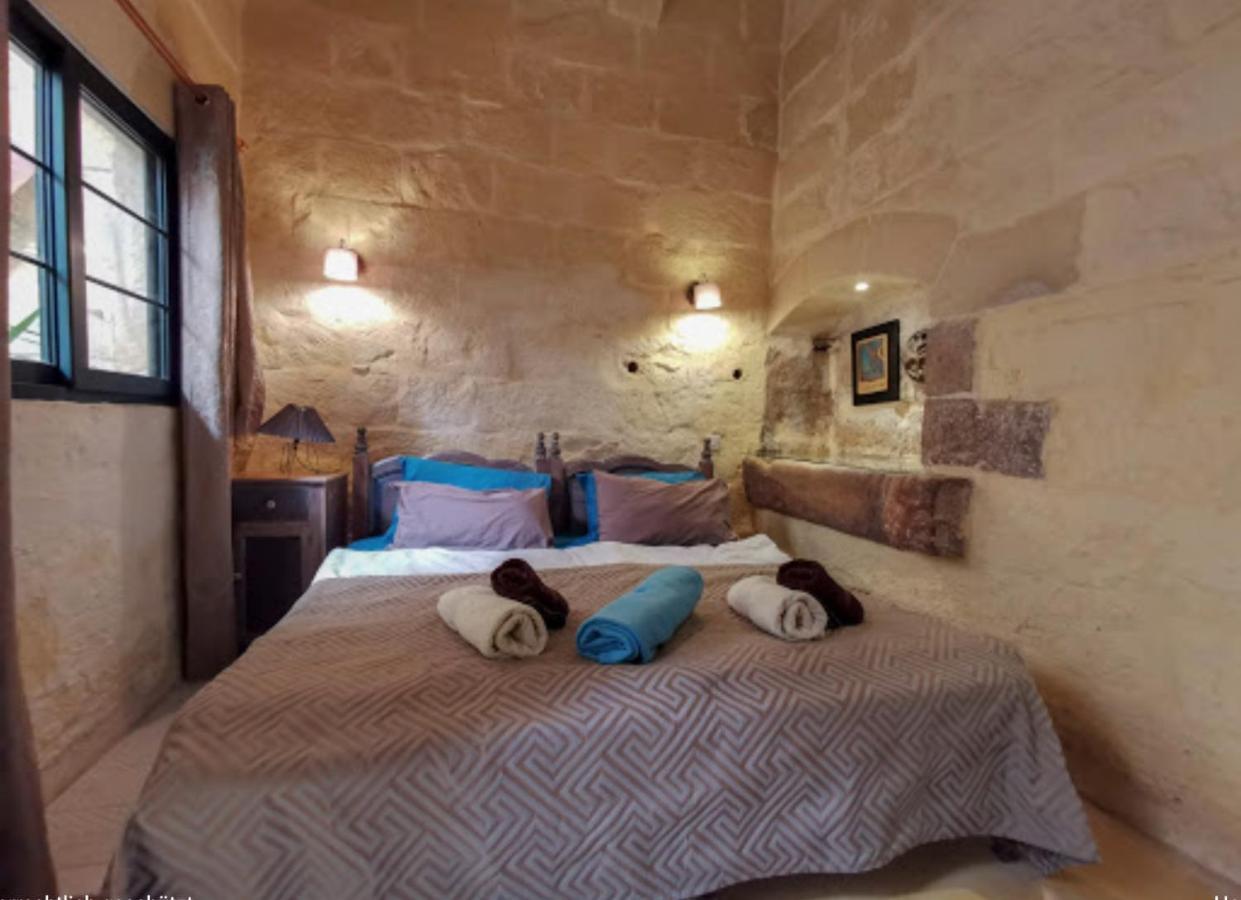 Peaceful Farmhouse Stay With Cozy Yard Għarb Eksteriør billede