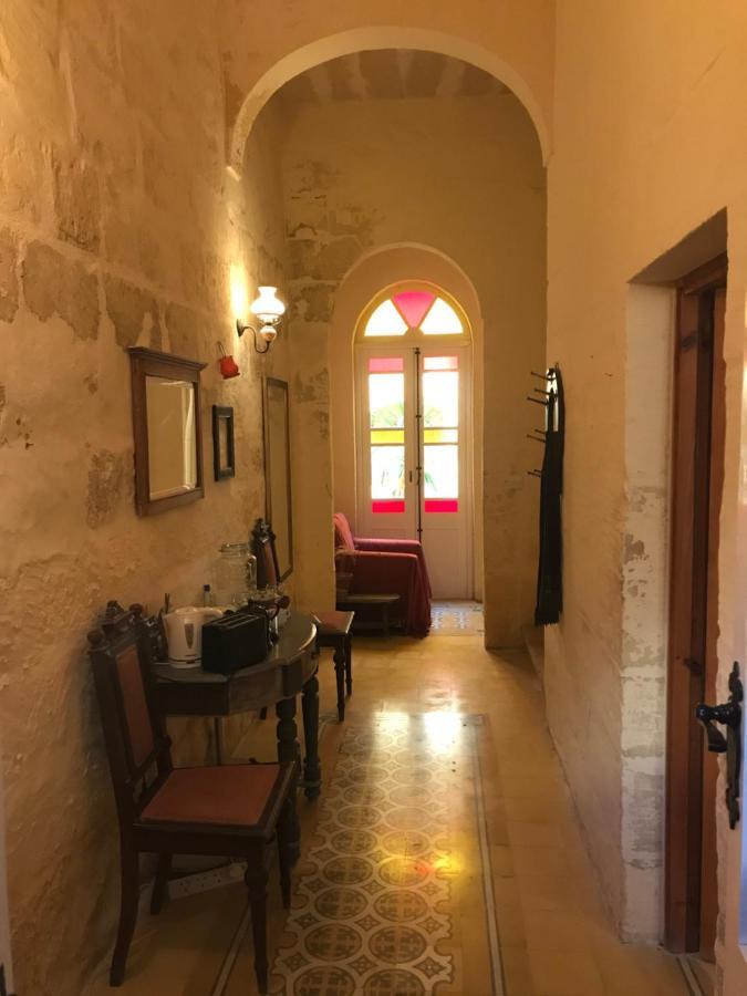 Peaceful Farmhouse Stay With Cozy Yard Għarb Eksteriør billede