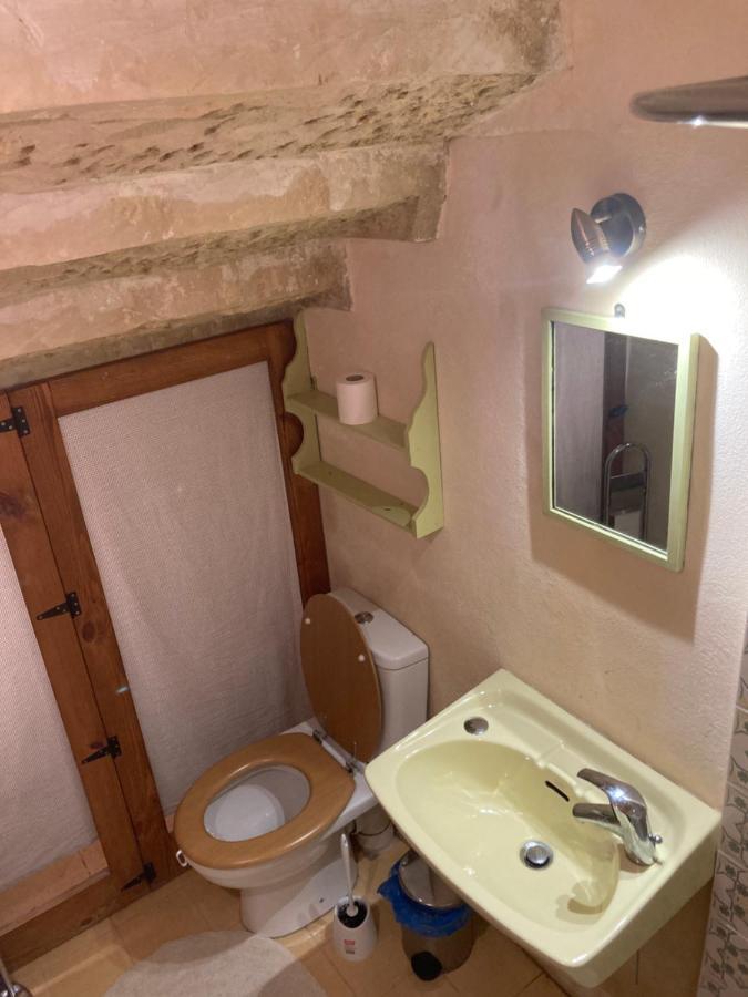 Peaceful Farmhouse Stay With Cozy Yard Għarb Eksteriør billede