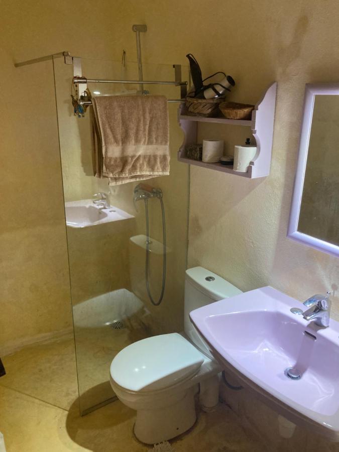 Peaceful Farmhouse Stay With Cozy Yard Għarb Eksteriør billede
